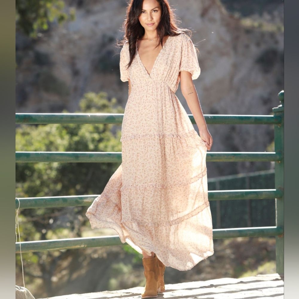 A COLLECTIVE STORY NWT Floral Maxi V-Neck Short Sleeve Dress